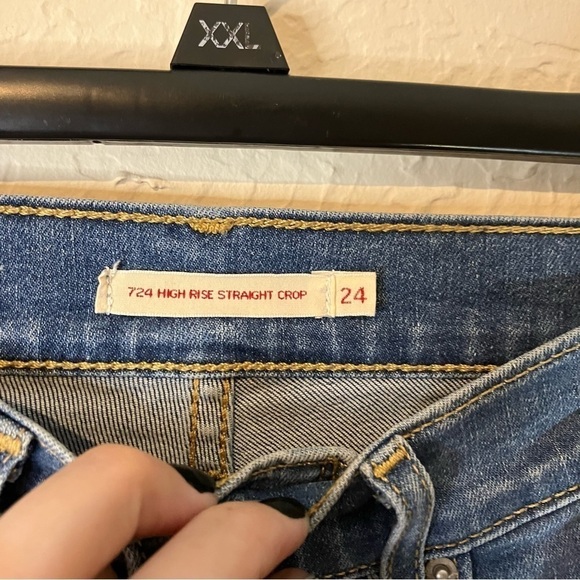 LEVI’S 724 High Rise Straight Crop Jeans in New York Brawl Medium Wash - Picture 10 of 10